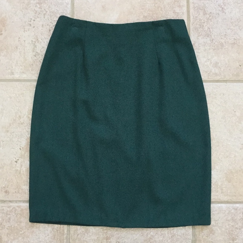 TR Bentley Classic Style Pleated Pencil Skirt